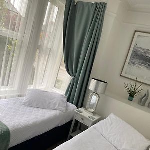 Standard Twin Room Garden View